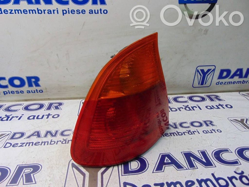 Rear/tail lights   8368757