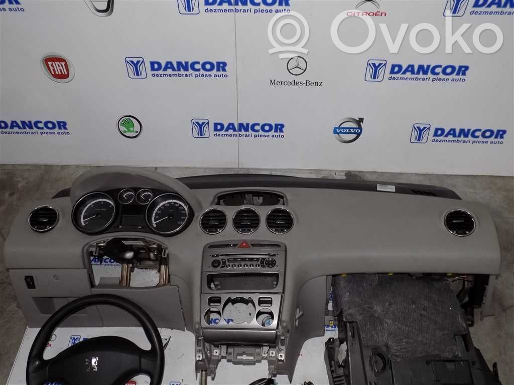 Peugeot 308 Deska rozdzielcza 