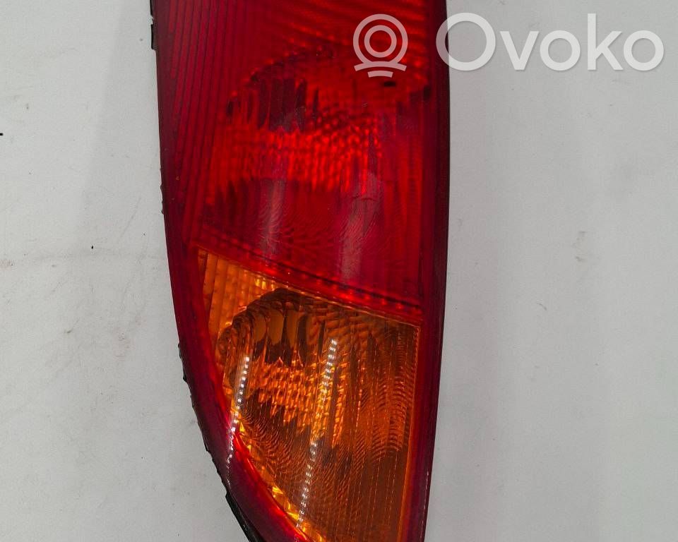 Ford Focus Aizmugurējais lukturis virsbūvē 