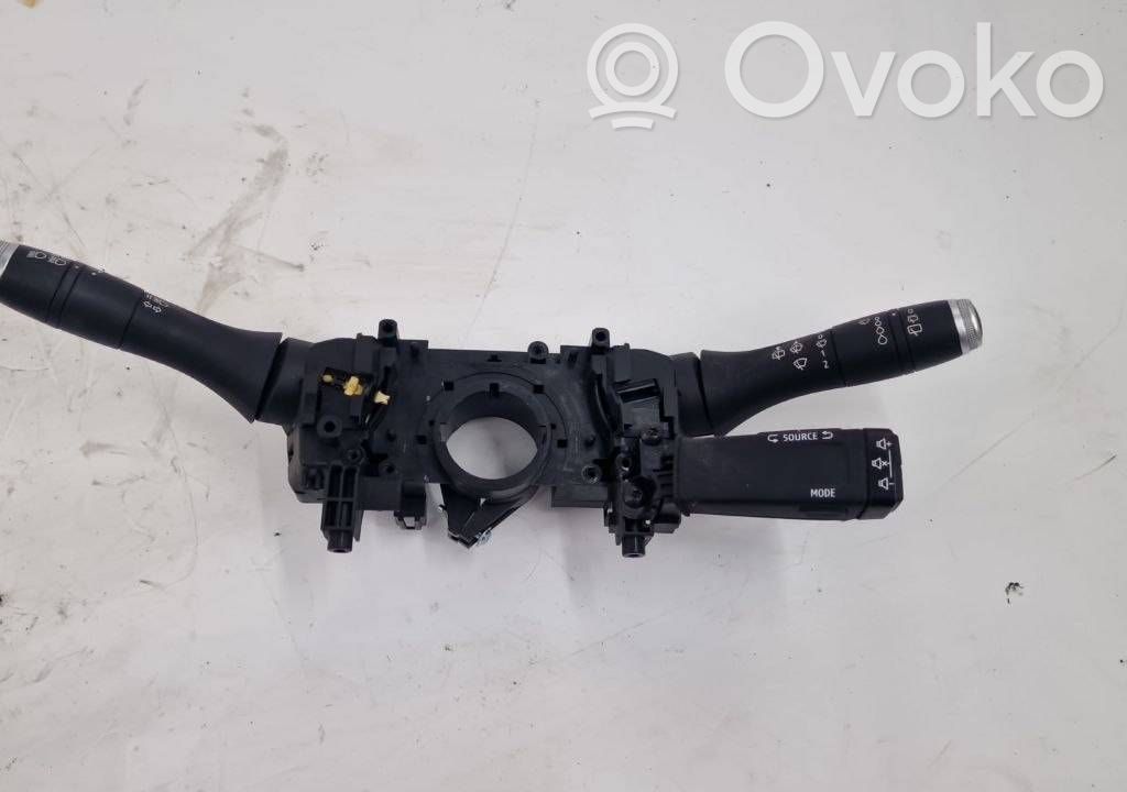 Renault Clio V Interruptor/palanca de limpiador de luz de giro 