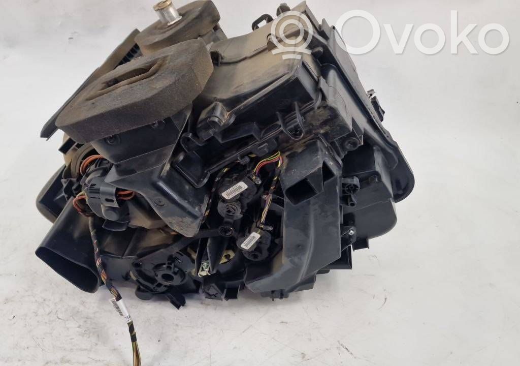 Dacia Logan II Salono oro mazgo plastikinis korpusas 