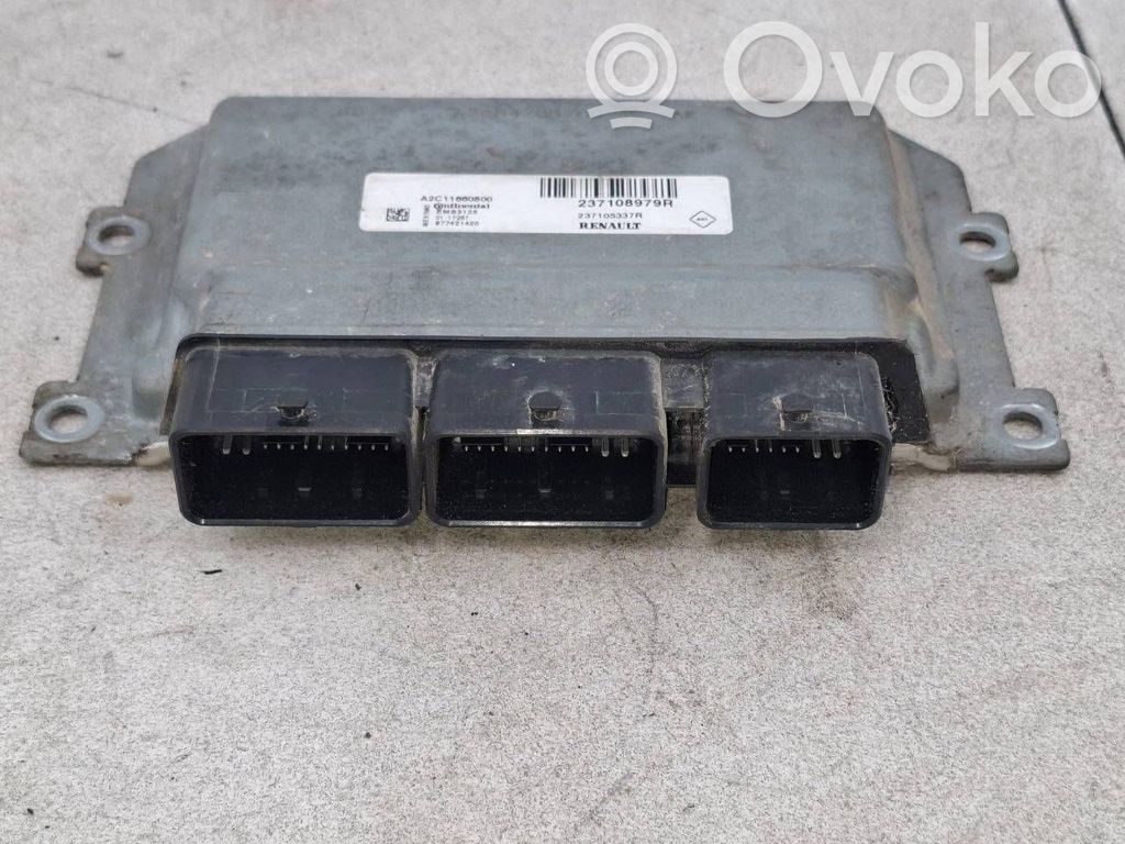 Renault Clio IV Engine control unit/module 