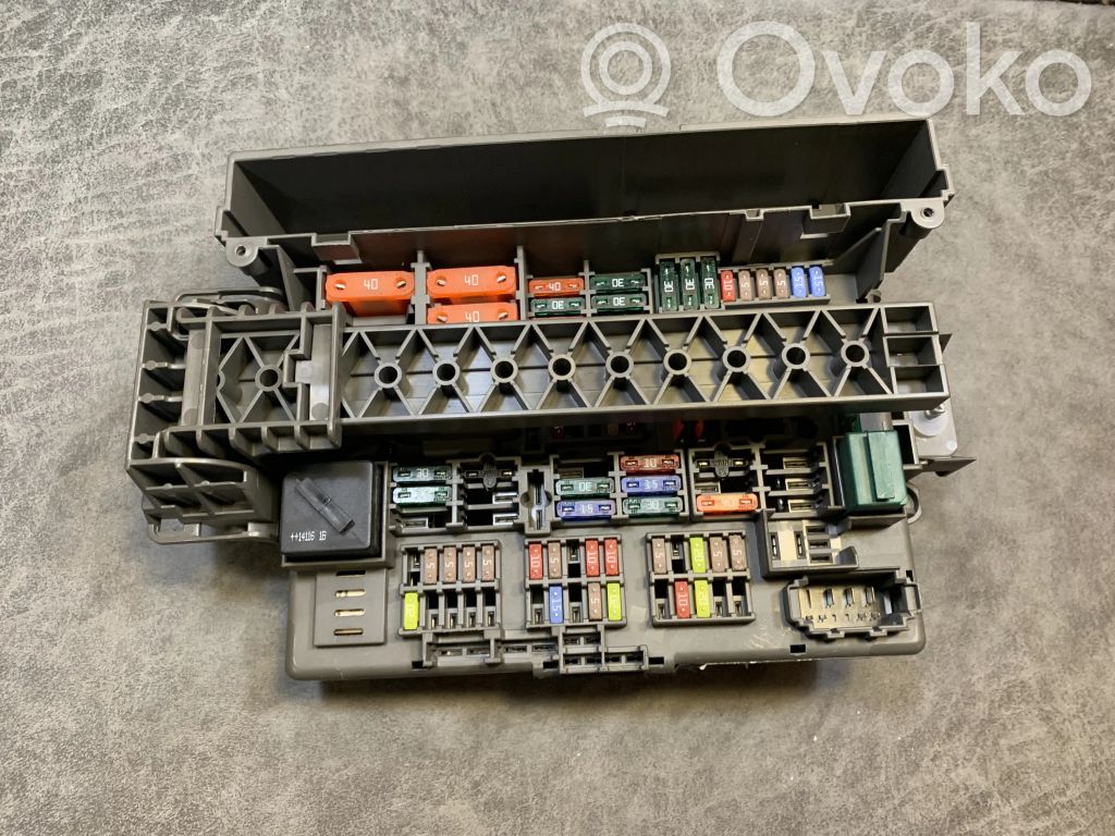 BMW Z4 E89 Drošinātāju bloks 