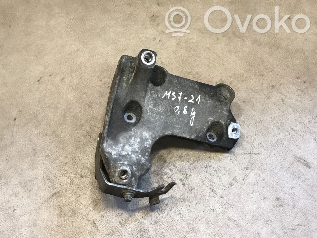 BMW 3 E90 E91 A/C compressor mount bracket 