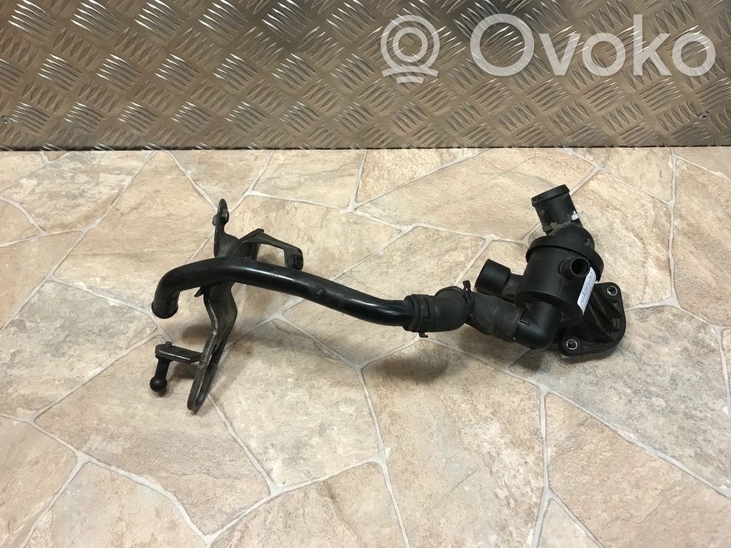 Volkswagen PASSAT B7 Manguera/tubo del líquido refrigerante 