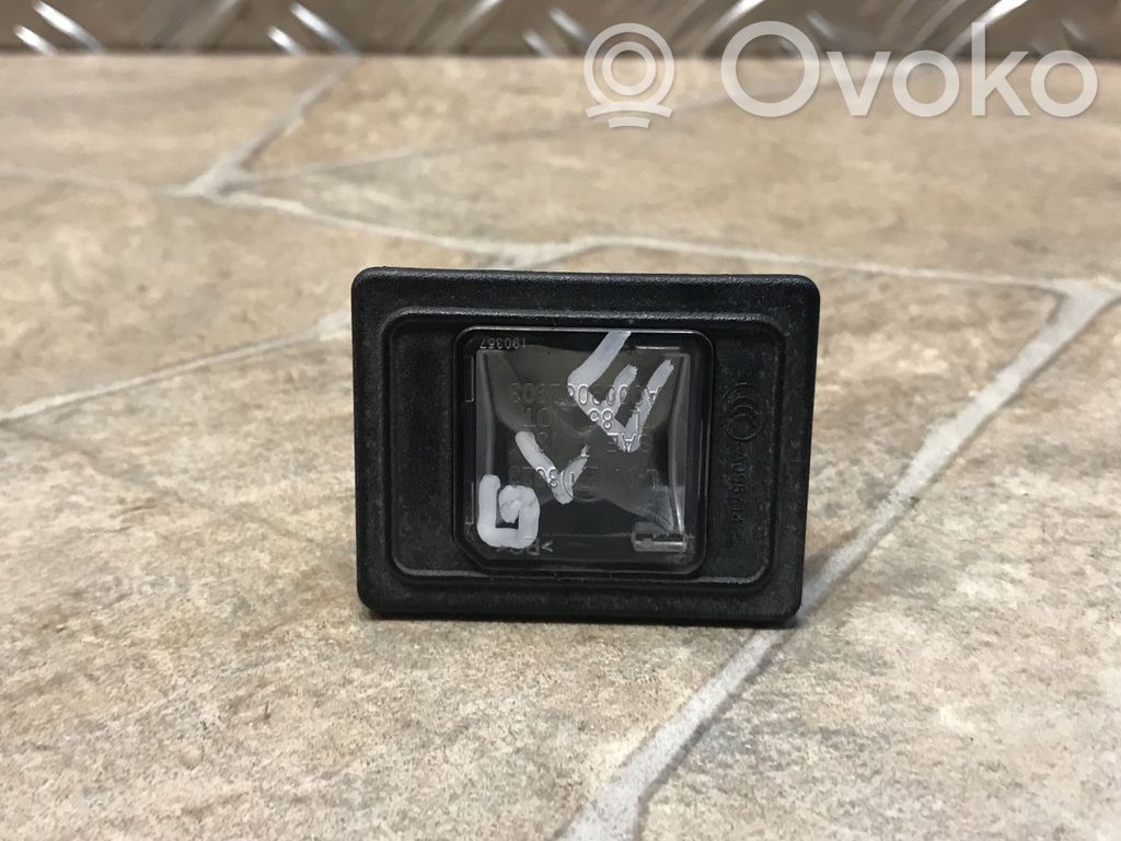 Mercedes-Benz GLE (W166 - C292) Lampa oświetlenia tylnej tablicy rejestracyjnej 