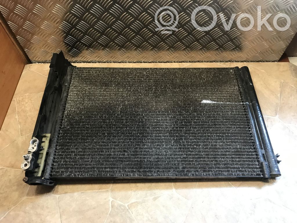 BMW 3 E92 E93 Jäähdyttimen lauhdutin (A/C) 