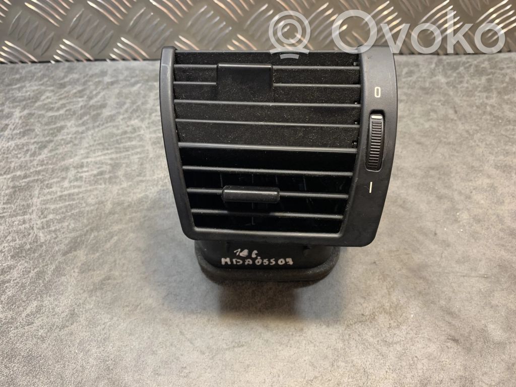 BMW X5 E53 Lango oro grotelės 