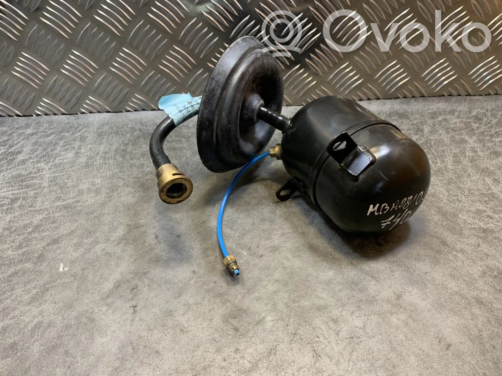 Zbiornik powietrza tylnego zawieszenia pneumatycznego   51717024680