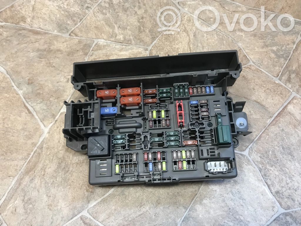 BMW Z4 E89 Drošinātāju kaste (komplekts) 