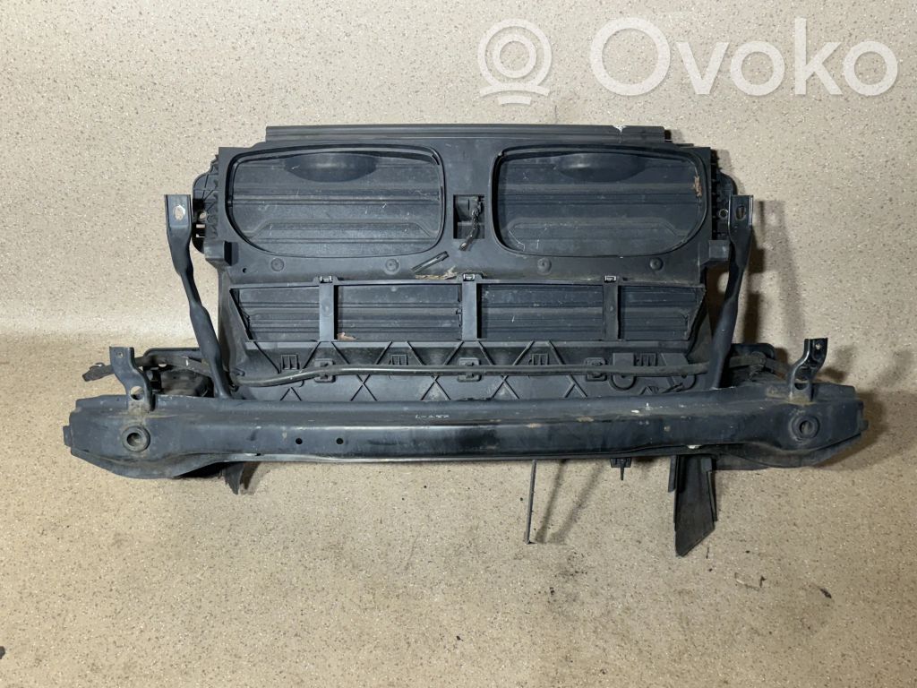 BMW X5 E70 Radiatorių panelė 