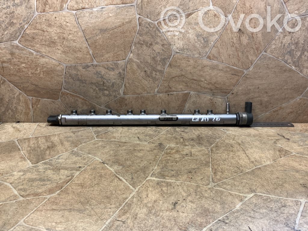 BMW 5 F10 F11 Listwa wtryskowa 