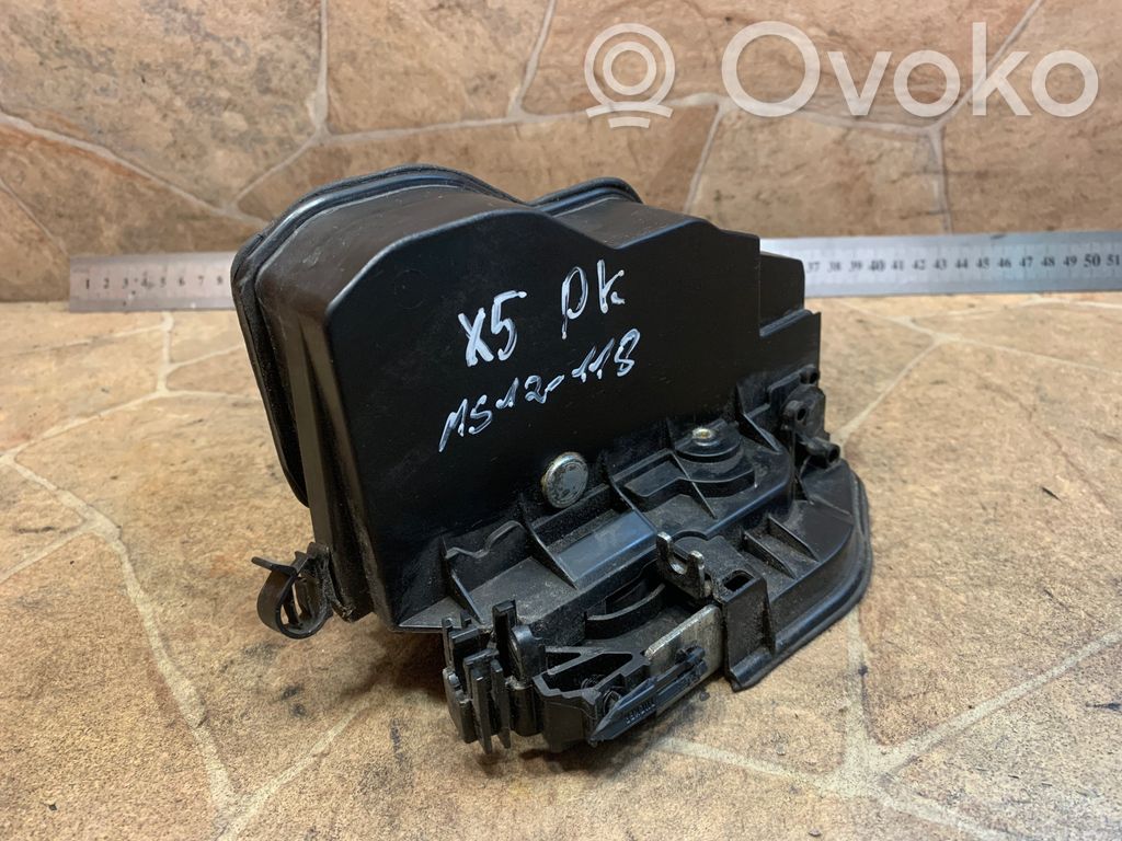 BMW X5 E70 Coupe-mallin oven lukko (kahvan vieressä) 