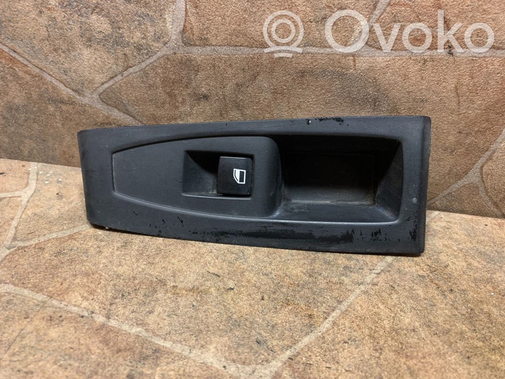 BMW 2 F45 Electric window control switch 