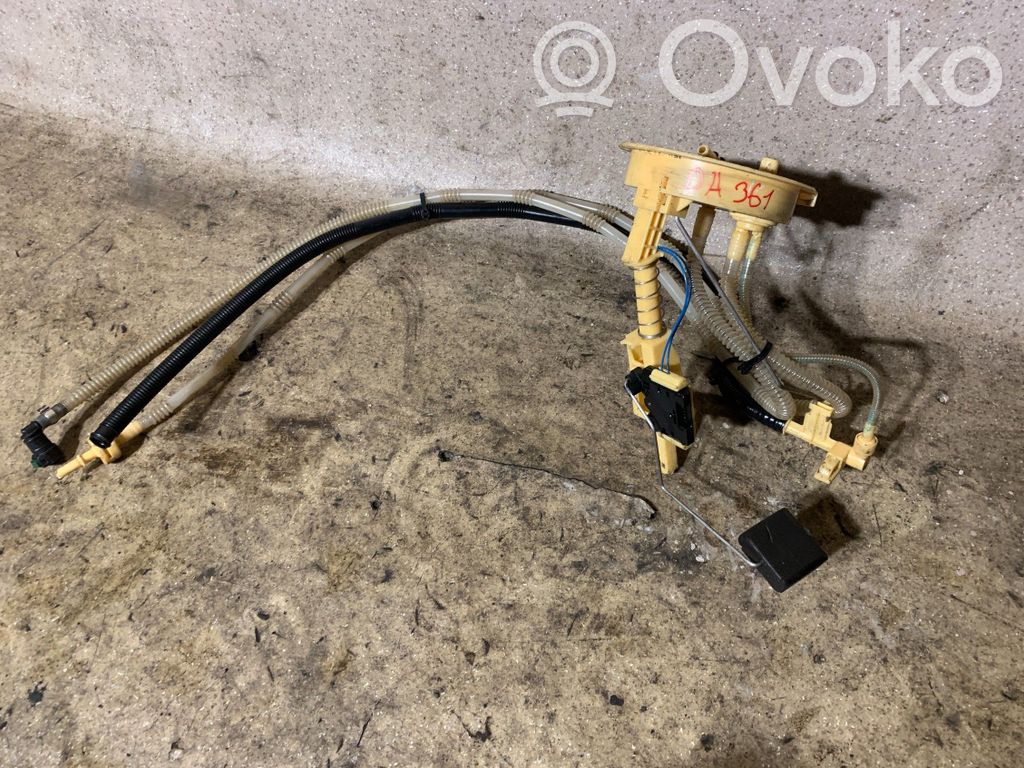 BMW 1 E82 E88 Fuel level sensor 