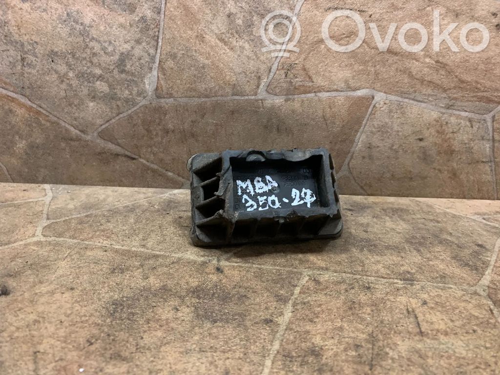 BMW X5 F15 Jacking socket point 