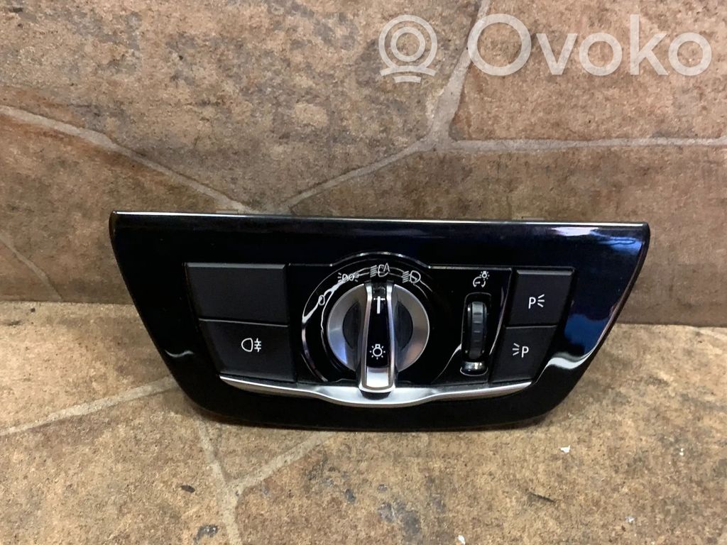 BMW 6 G32 Gran Turismo Šviesų jungtukas 
