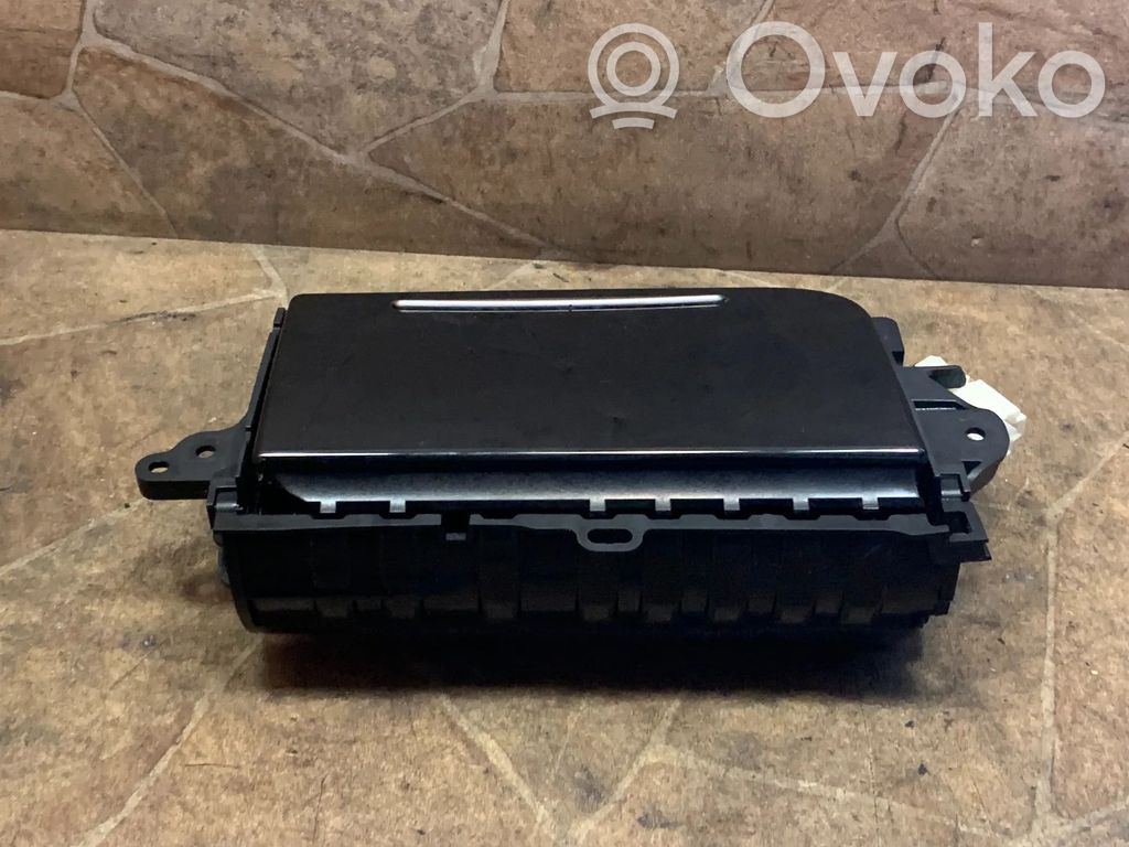 Audi A8 S8 D4 4H Auton tuhkakuppi 