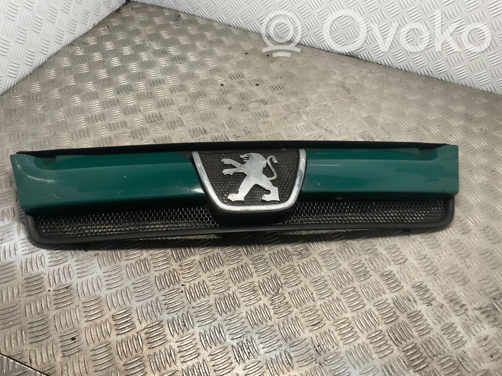 Grille de calandre avant