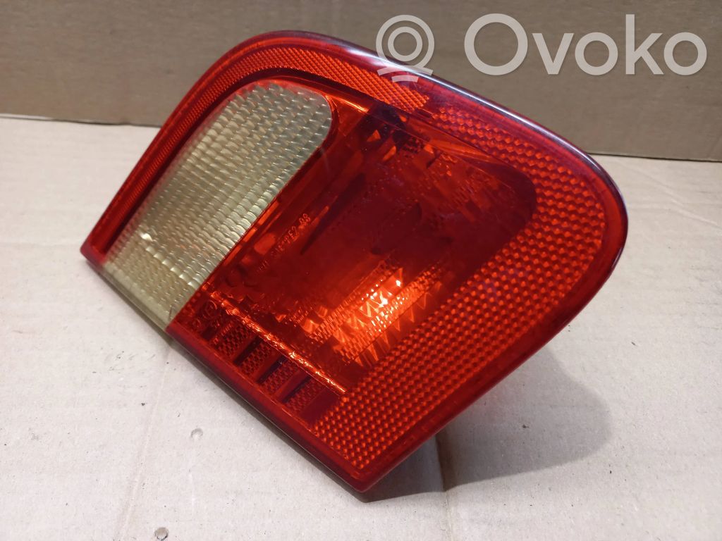 Tailgate rear/tail lights   230521