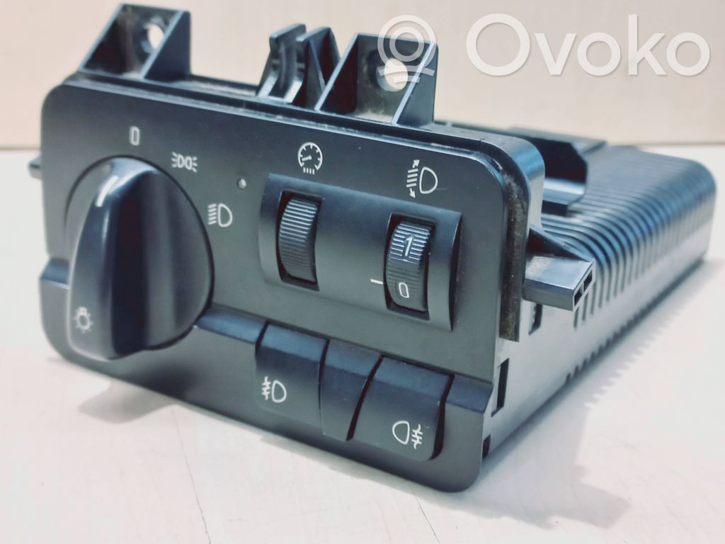 Light switch   61316901429,0213124,086480051