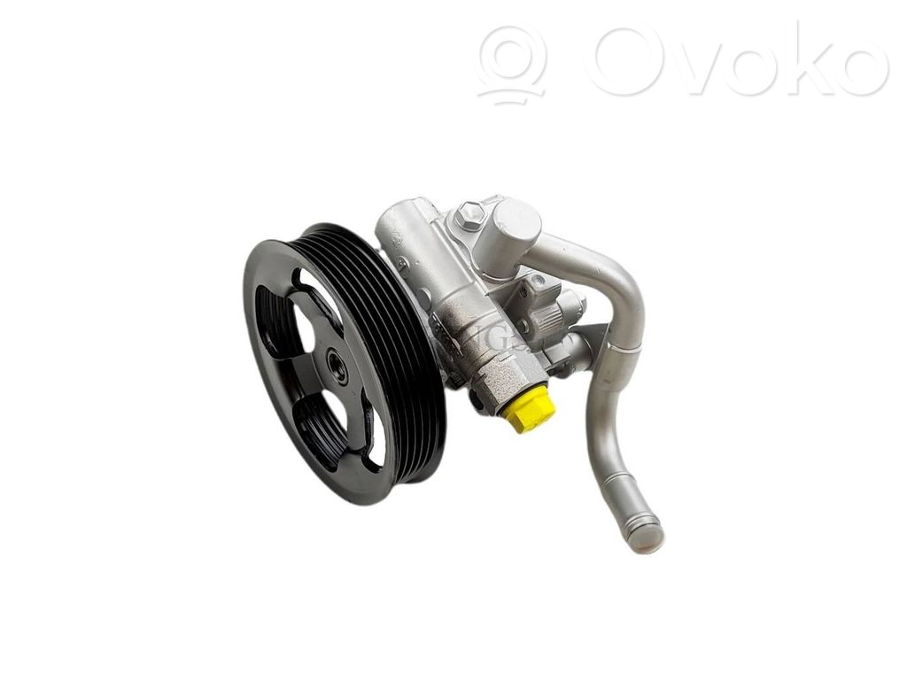 Toyota Corolla E110 Ohjaustehostimen pumppu 