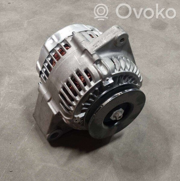 Toyota Avensis T220 Generator/alternator 