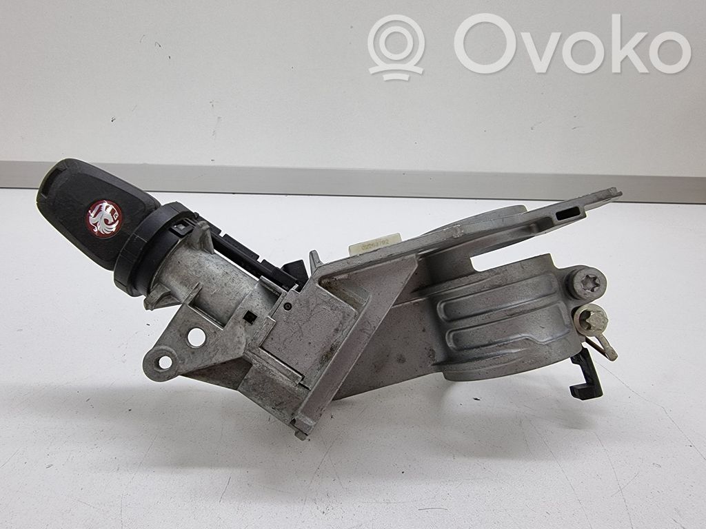 Opel Astra H Užvedimo spynelės kontaktai 