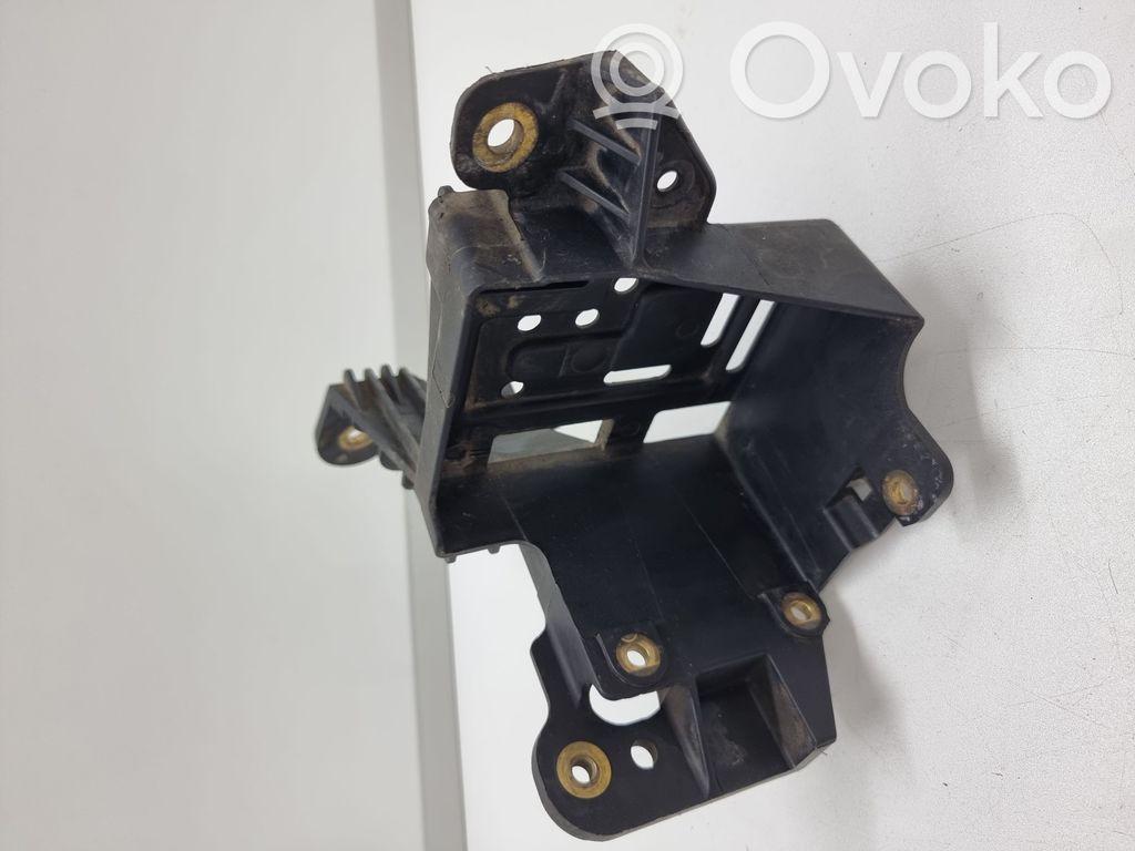 Opel Astra H ABS pump bracket 