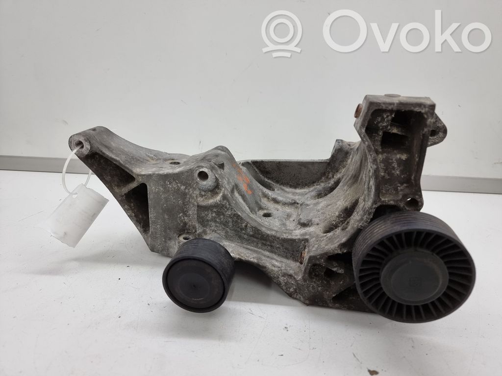 BMW 3 E90 E91 Generator/alternator bracket 