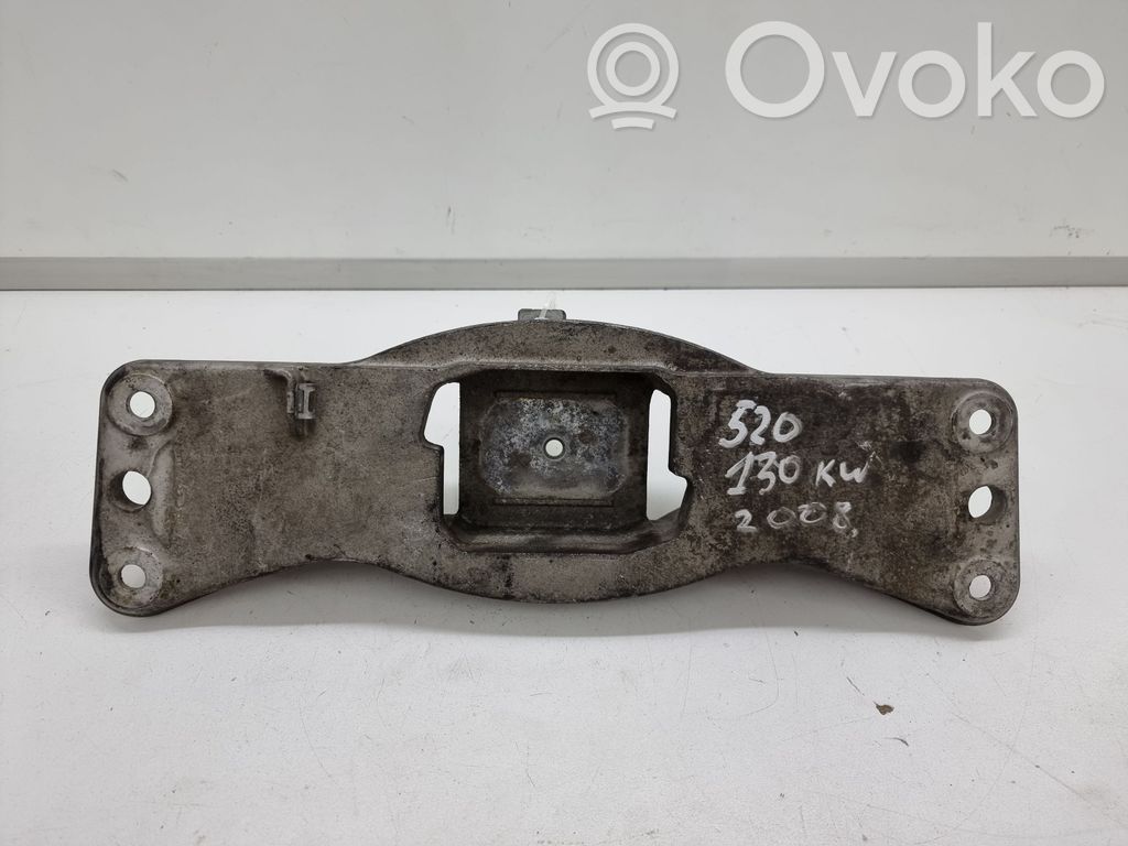 BMW 5 E60 E61 Pārnesumkārbas stiprinājuma kronšteins 