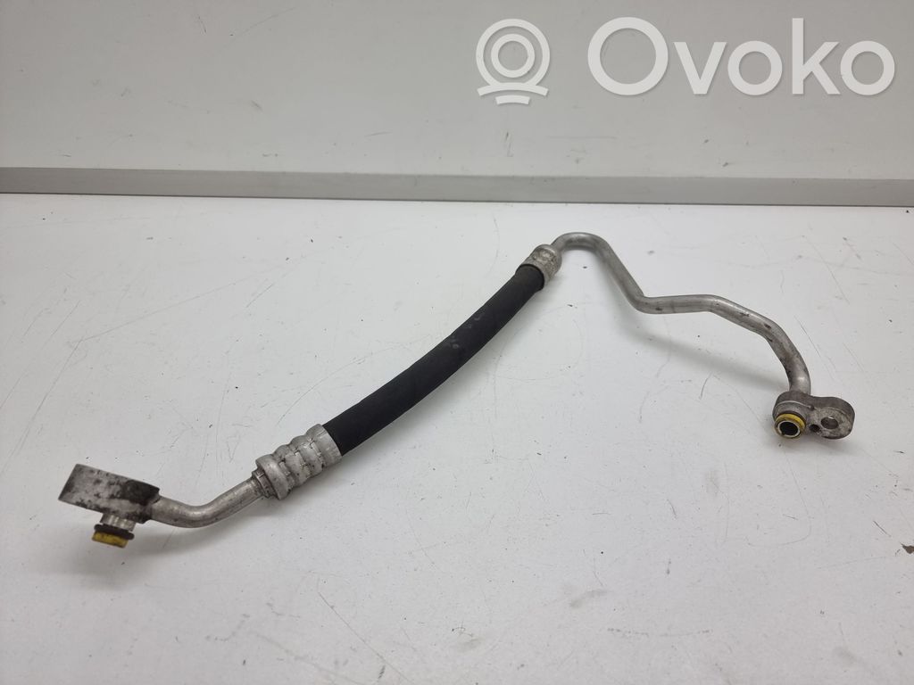 BMW 5 E60 E61 Ilmastointilaitteen putki (A/C) 