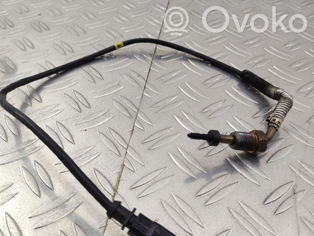 Volkswagen PASSAT B8 Exhaust gas temperature sensor 