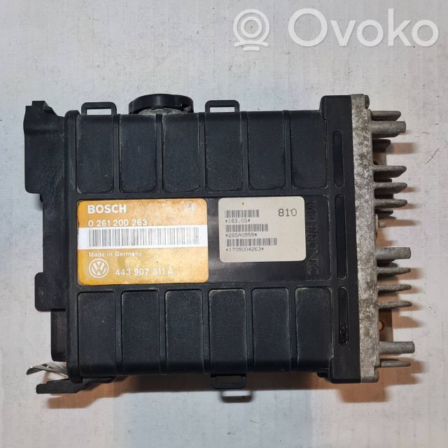 Volkswagen PASSAT B4 Engine control unit/module 
