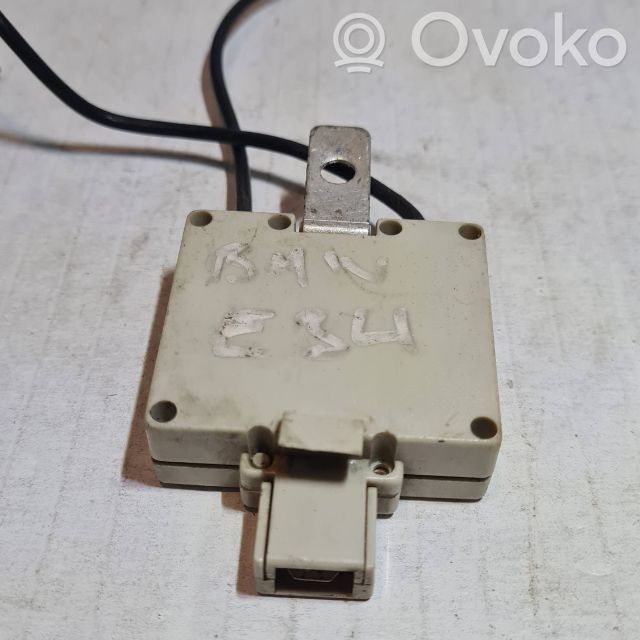 Antenos stiprintuvas   65241392203,049100