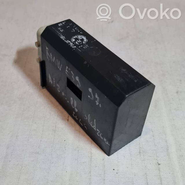 Rear door lock   8352165
