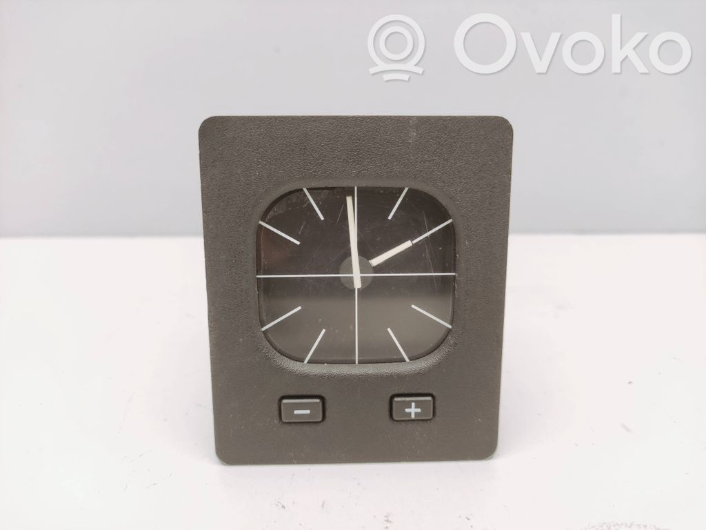 BMW 3 E30 Horloge 