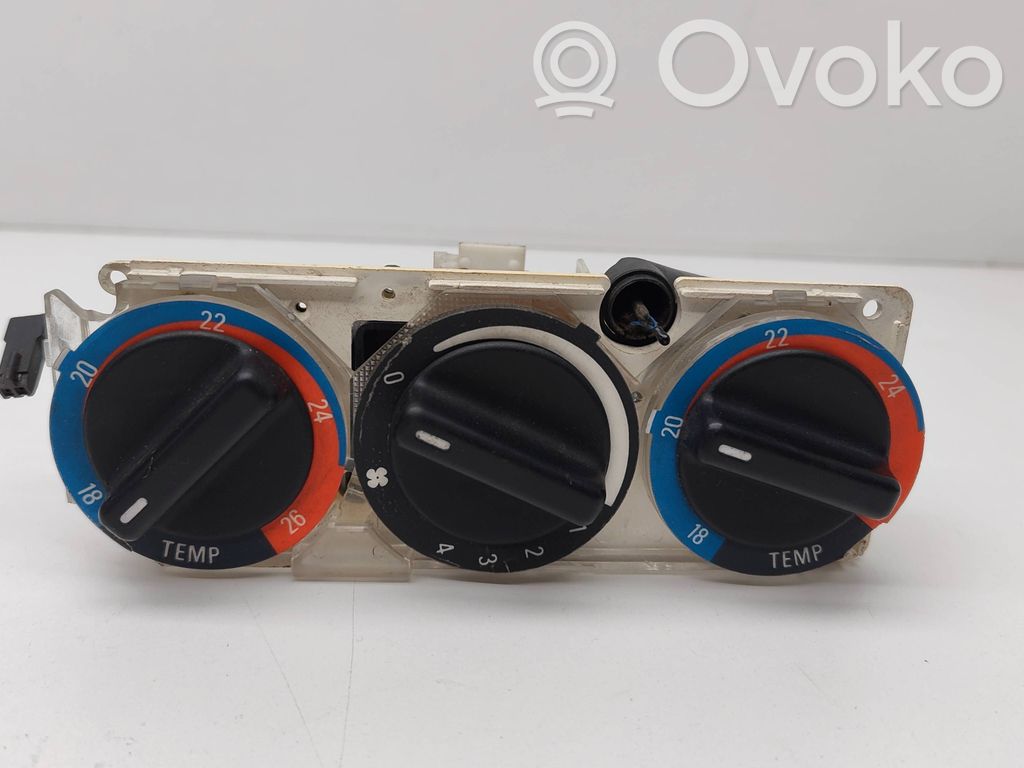 BMW 5 E34 Unitate control climatizare 
