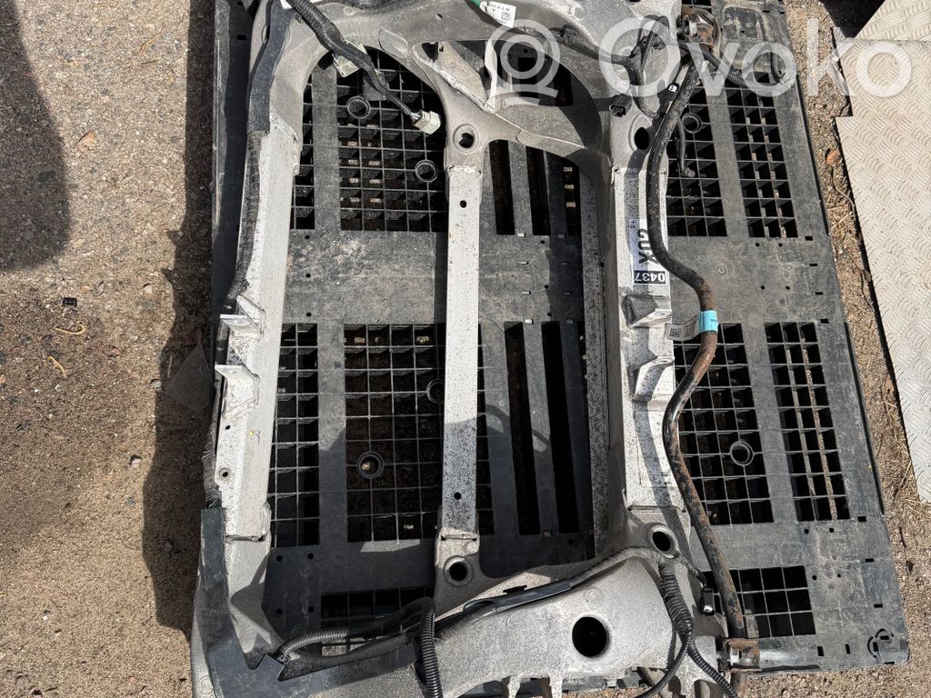 Tesla Model X Galinis traversas 