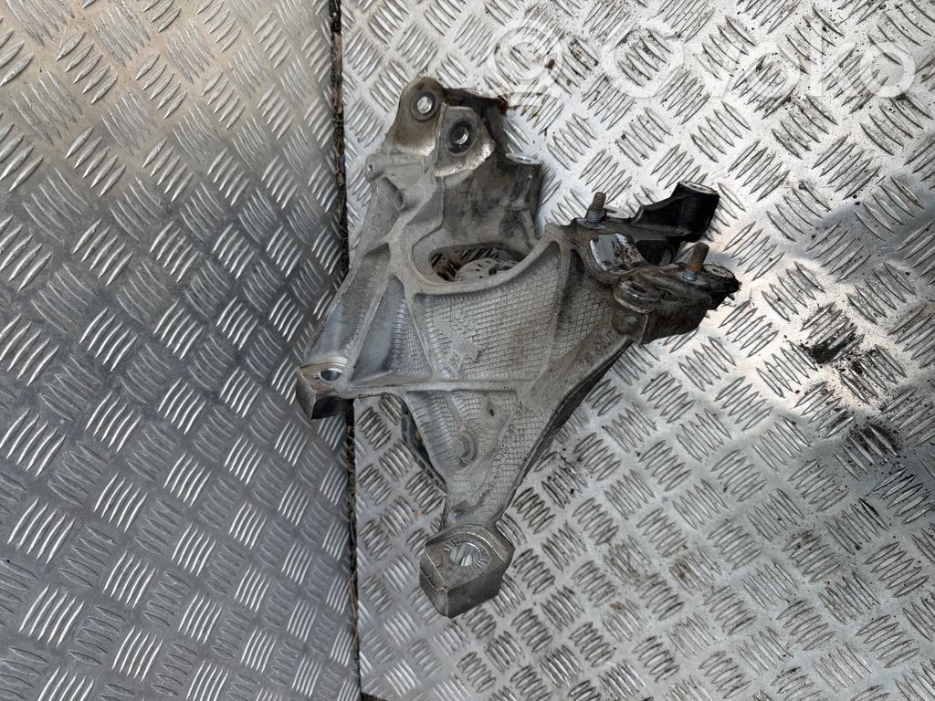 Audi A4 S4 B9 Engine mount bracket 