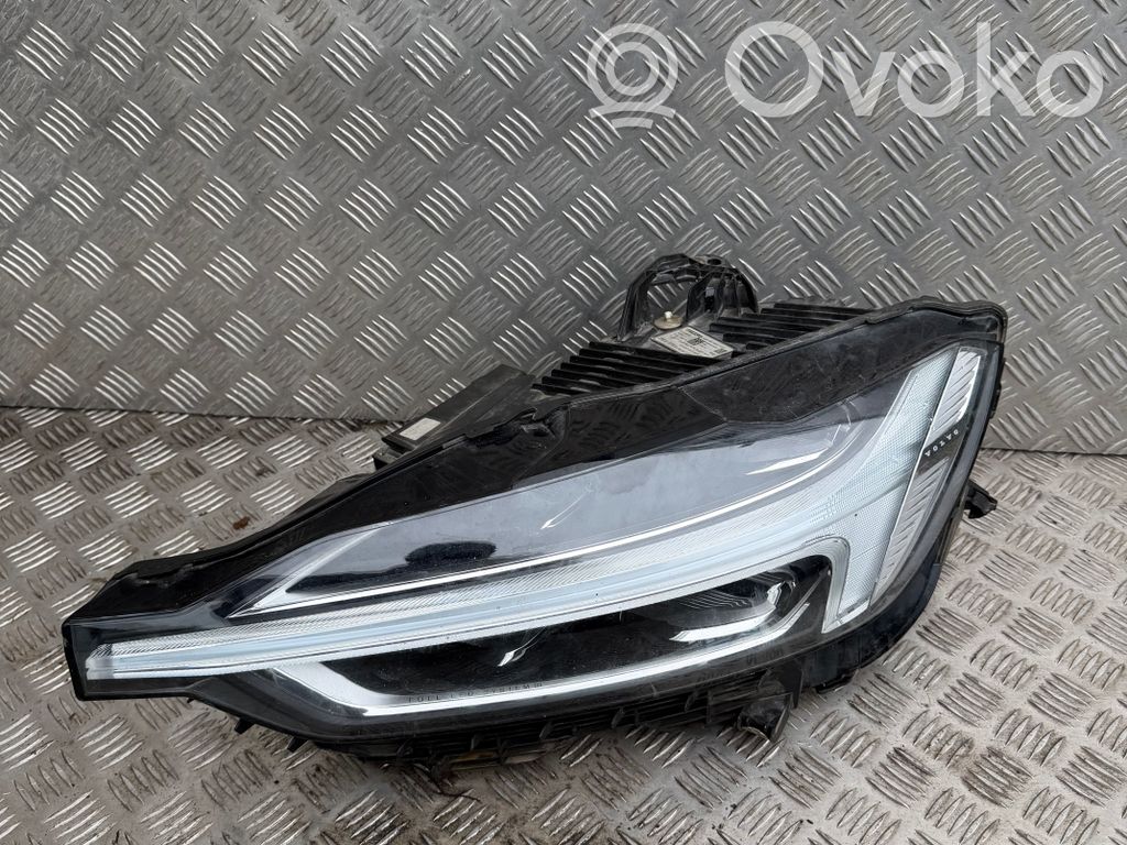Scheinwerfer   32133546