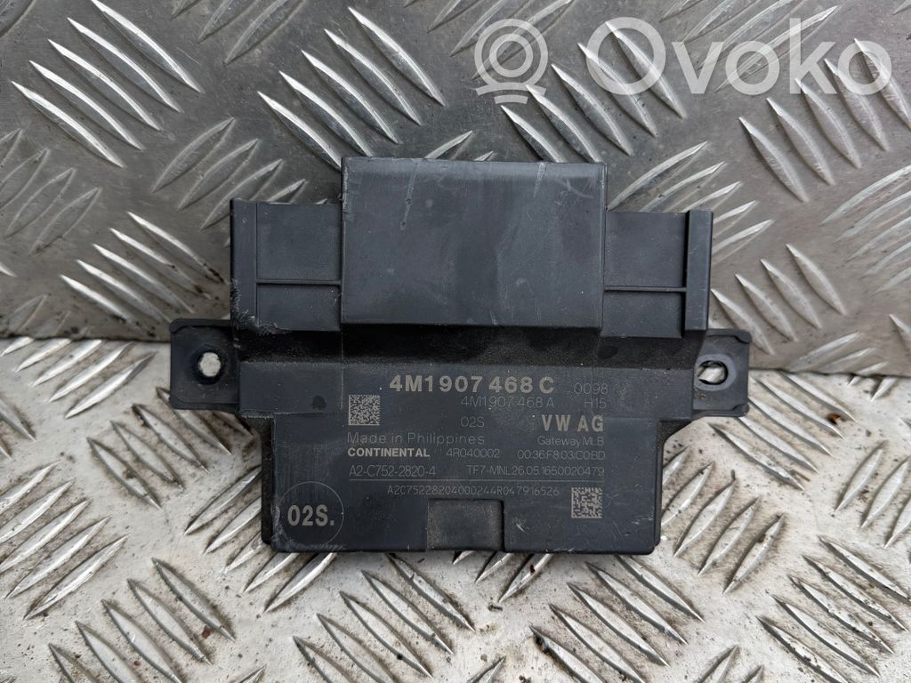 Audi A4 S4 B9 Gateway control module 