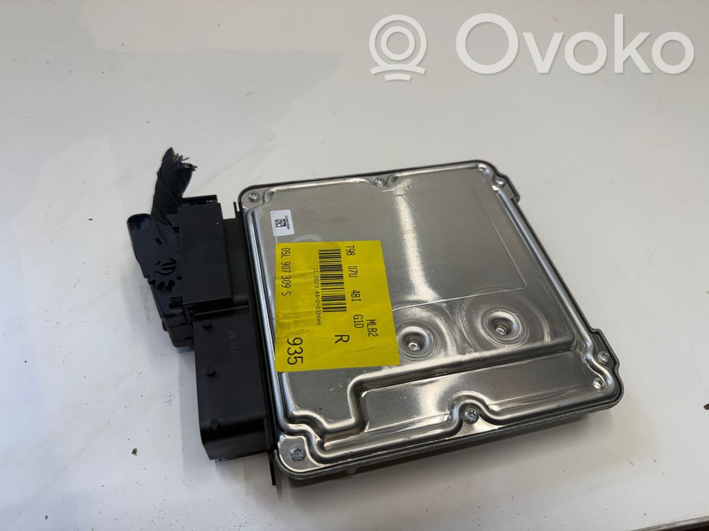 Audi A4 S4 B9 8W Unité de commande, module ECU de moteur 