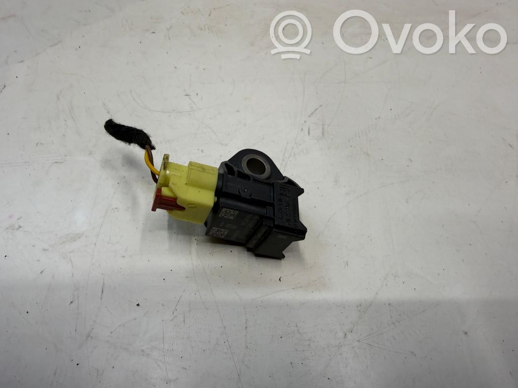 Audi A4 S4 B9 8W Capteur de collision / impact de déploiement d'airbag 