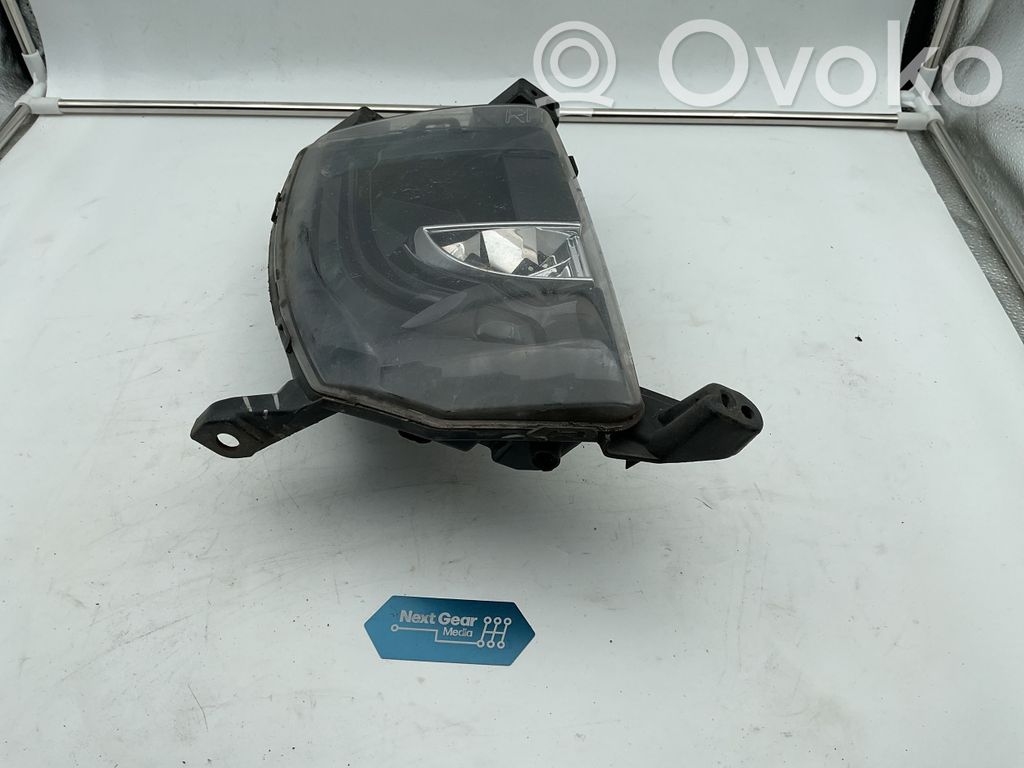 Tesla Model S Miglas lukturis priekšā 