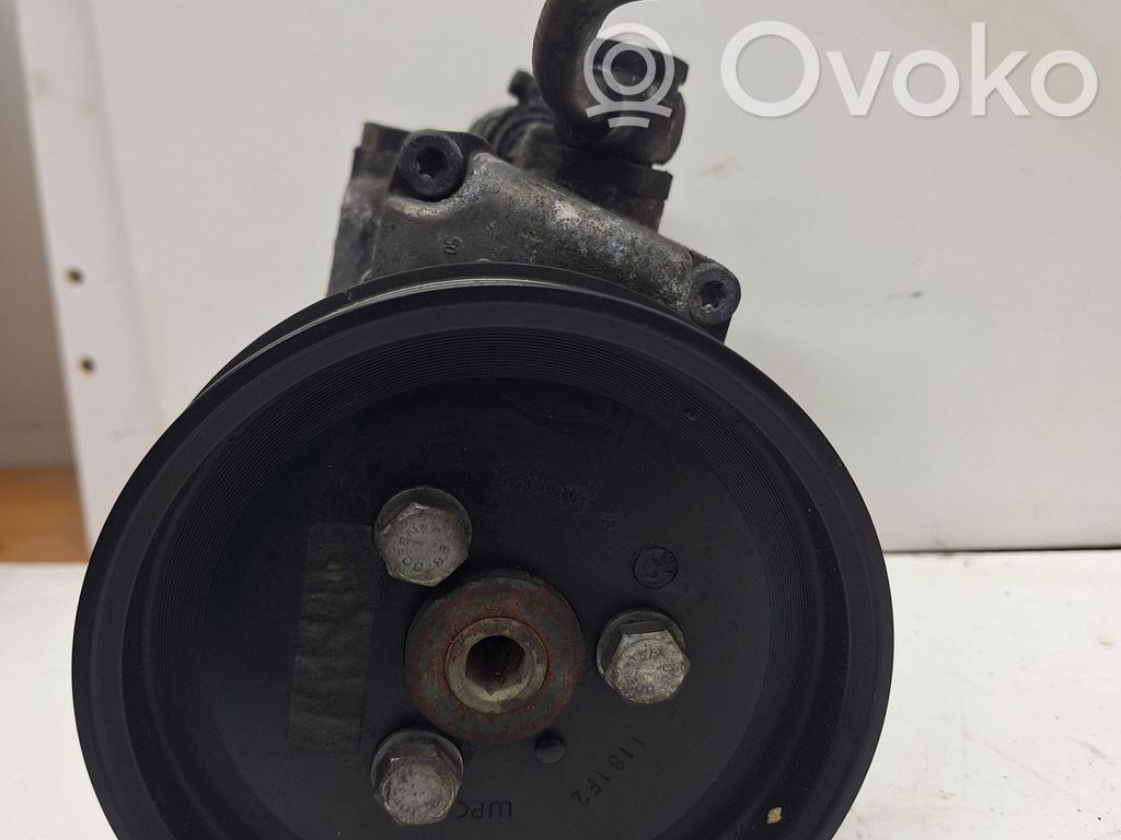Power steering pump   678084803