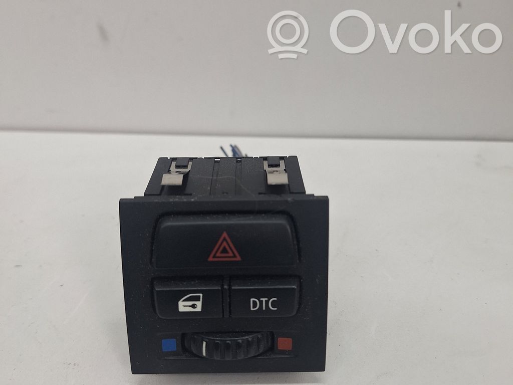 Hazard light switch   6945652