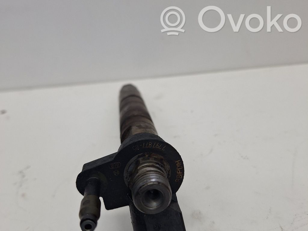 BMW 5 E60 E61 Fuel injector 