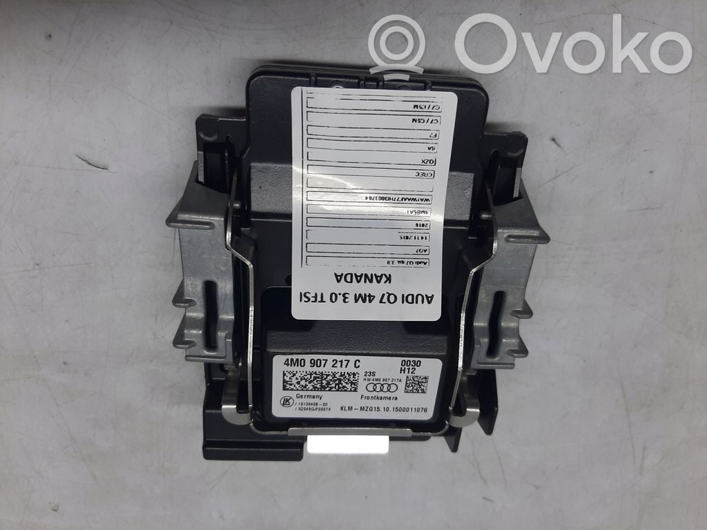 Audi Q7 4M Windshield/windscreen camera 
