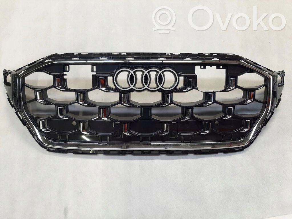 Audi Q8 Etupuskurin ylempi jäähdytinsäleikkö 